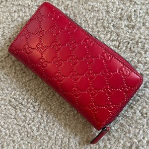 Gucci authentic red wallet